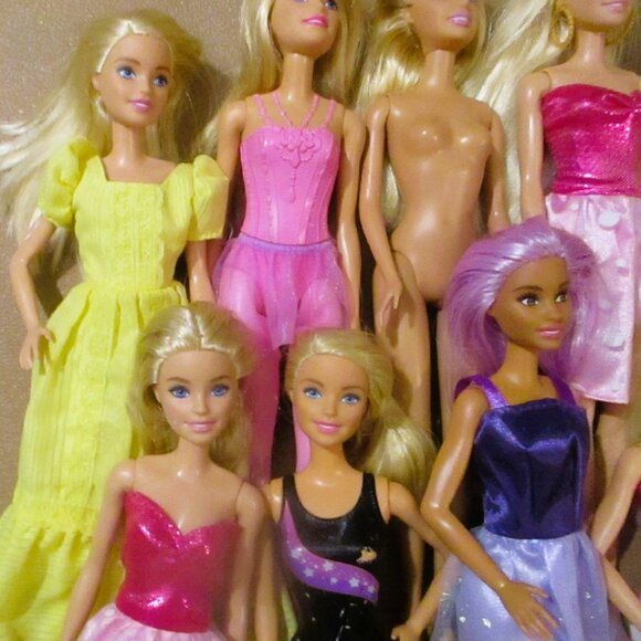 Lot Of 9 Barbie Dolls Mixed Outfits Hairstyles 2004.2005,2013 good Condition - Picture 3 of 7